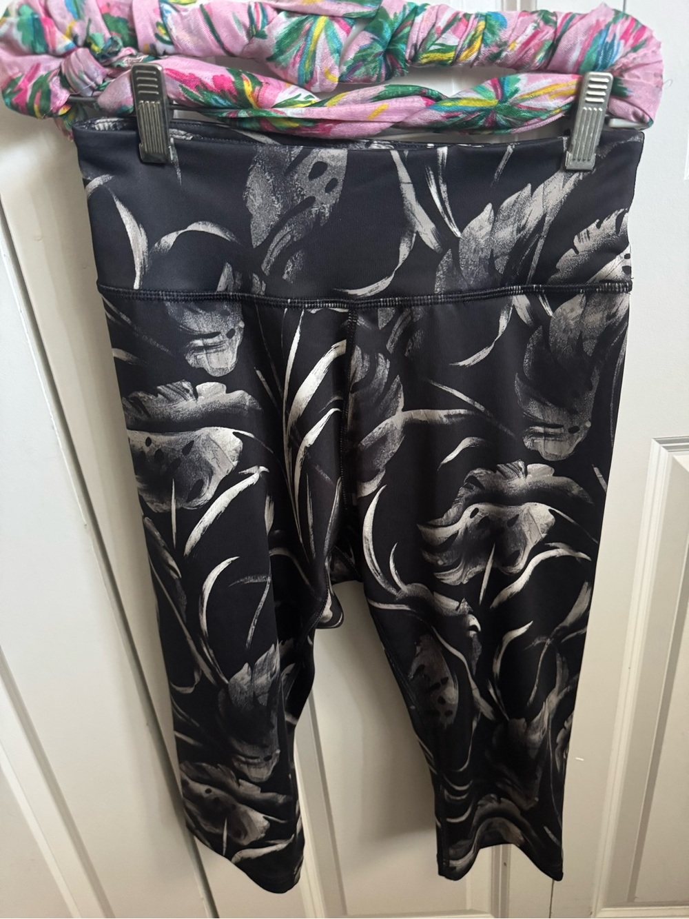 tek gear Black and Silver Floral Workout Leggings- NWOT